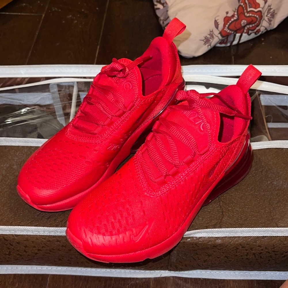Red Nike Air Max 270